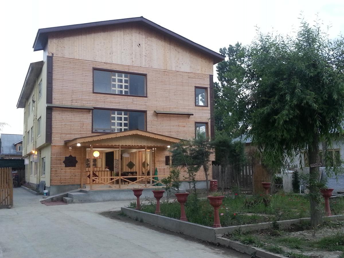 Royal Star Inn Srīnagar Extérieur photo
